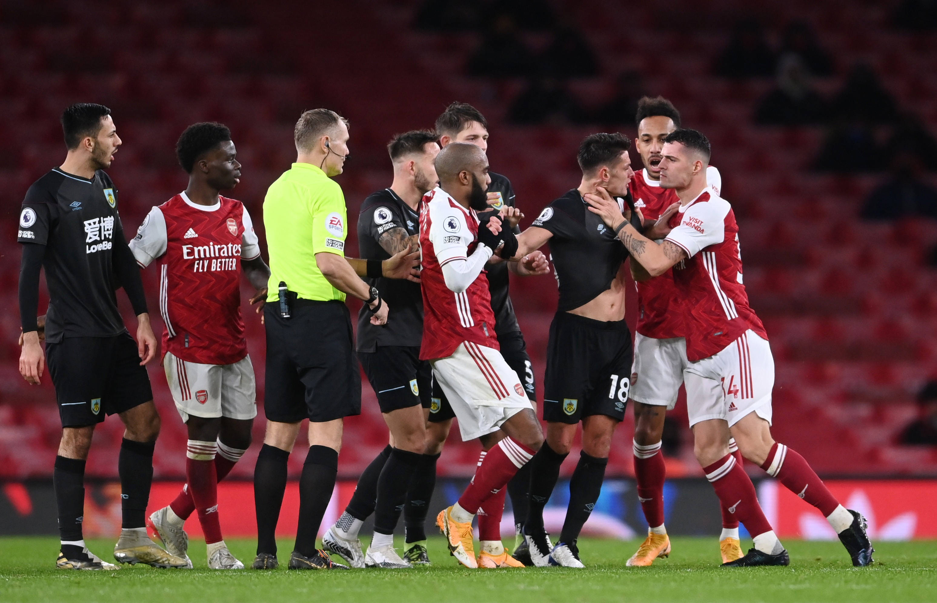 而遭遇困境 而遭遇困境